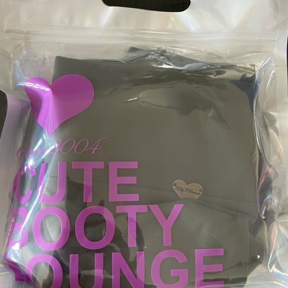 Cute Booty Lounge Active Leggings- Military Green - Picture 3 of 5